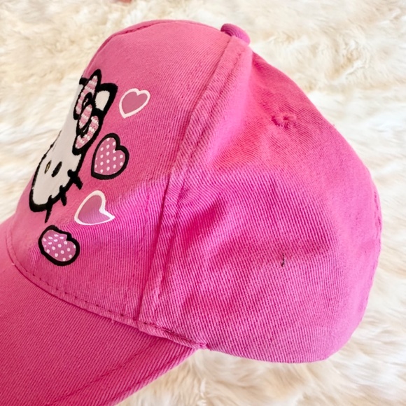 Hello Kitty Bundle - HK Girls Pink Hat, Mini Coin Pouch and Keycap. - Picture 6 of 15